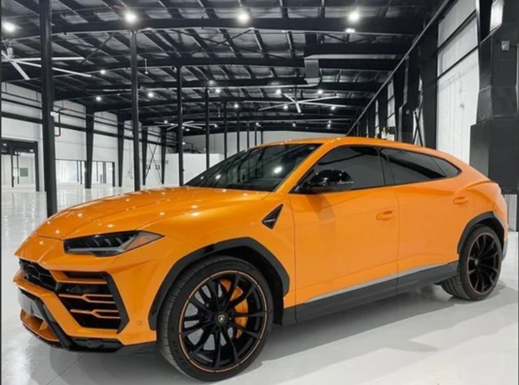 Lamborghini Urus.