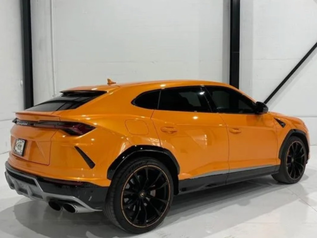 Lamborghini Urus.