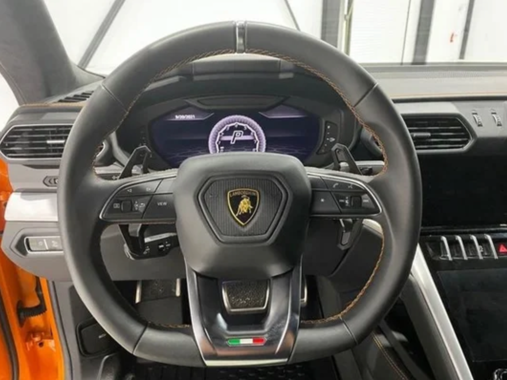 Lamborghini Urus.
