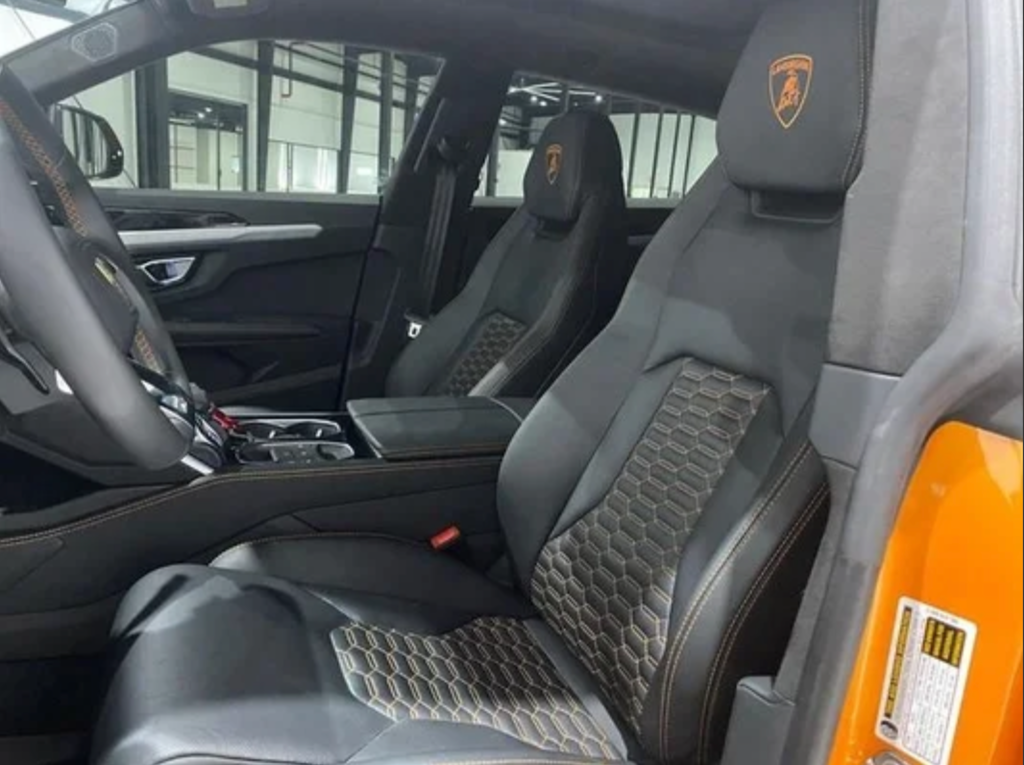 Lamborghini Urus.