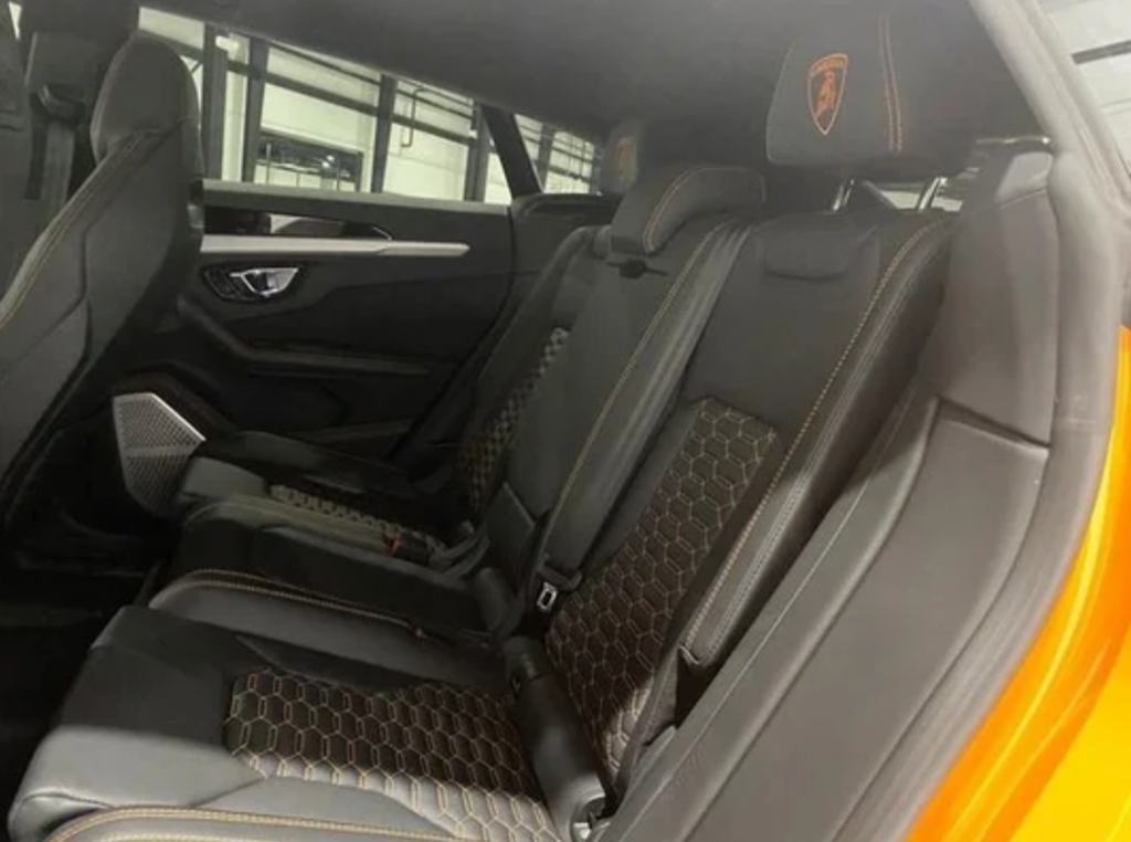 Lamborghini Urus.