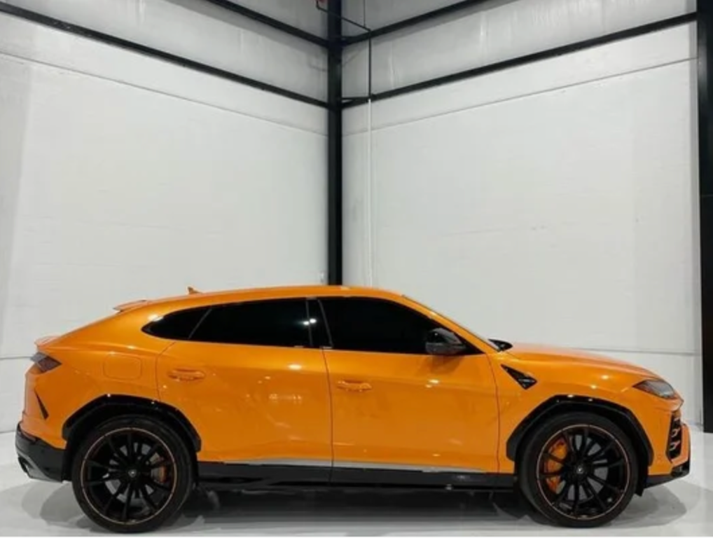 Lamborghini Urus.