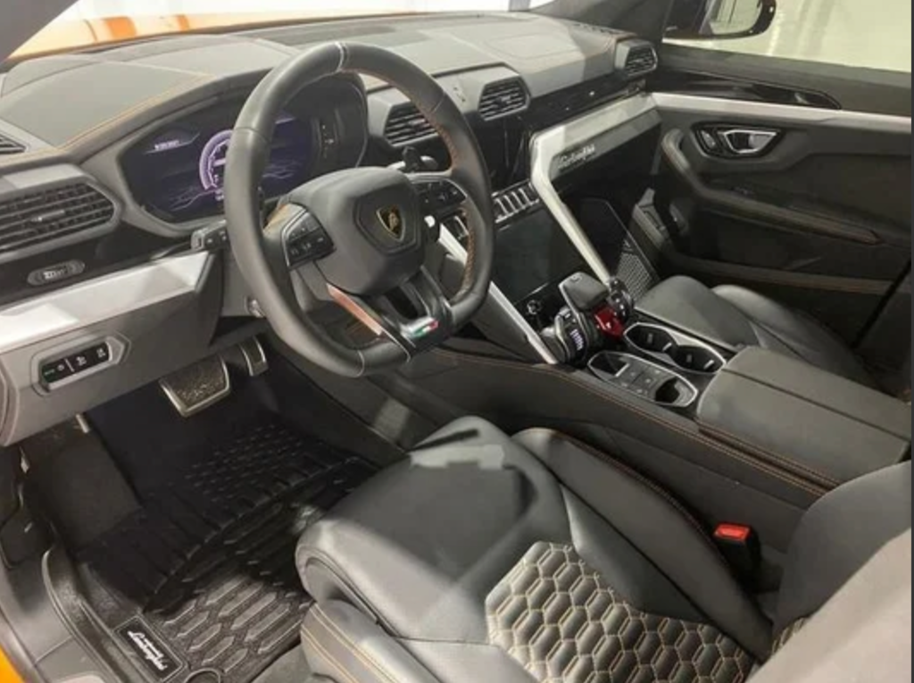 Lamborghini Urus.