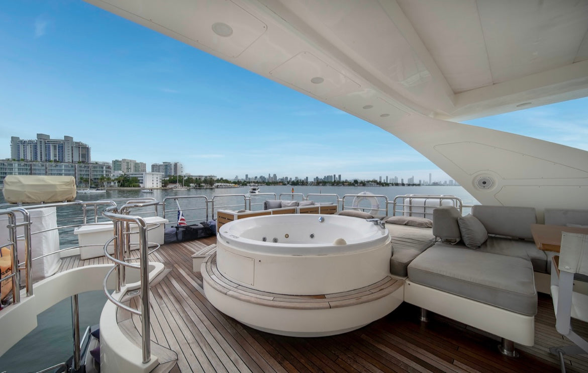 84' Azimut S