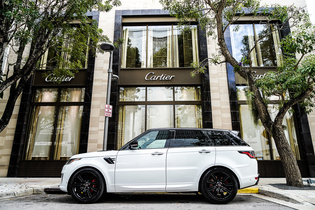 Range Rover Sport.