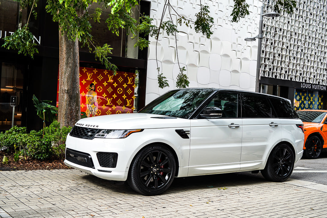 Range Rover Sport.