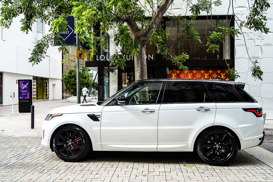 Range Rover Sport.